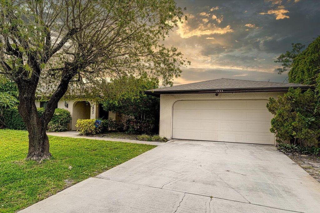 Photo of 1933 SE Franciscan Street, Port St Lucie, FL 34953 (MLS # R10897586)