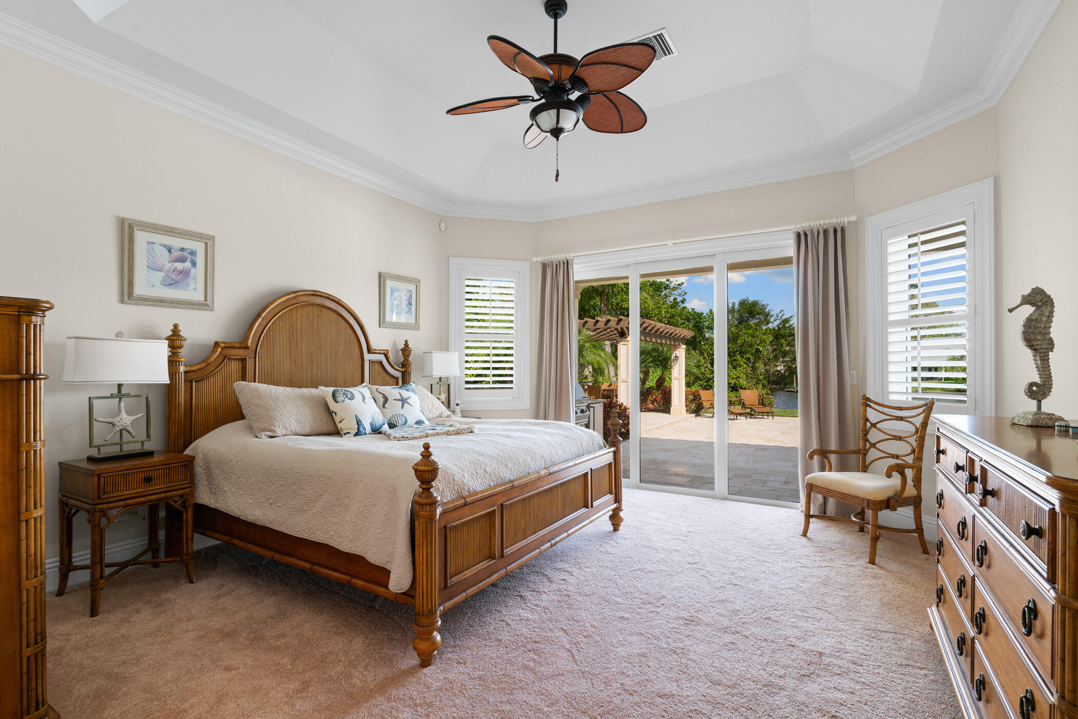 THE MOORINGS UNIT 4 - Residential