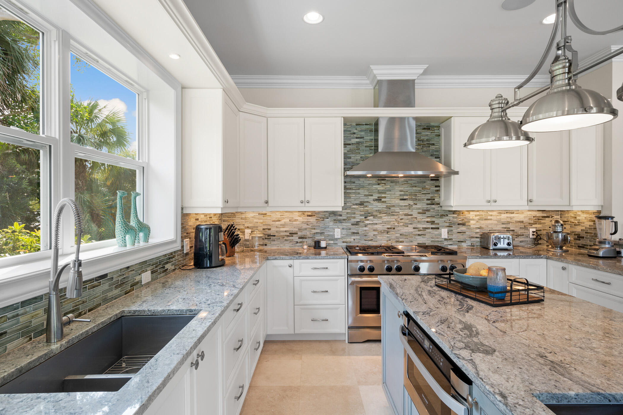 THE MOORINGS UNIT 4 - Residential