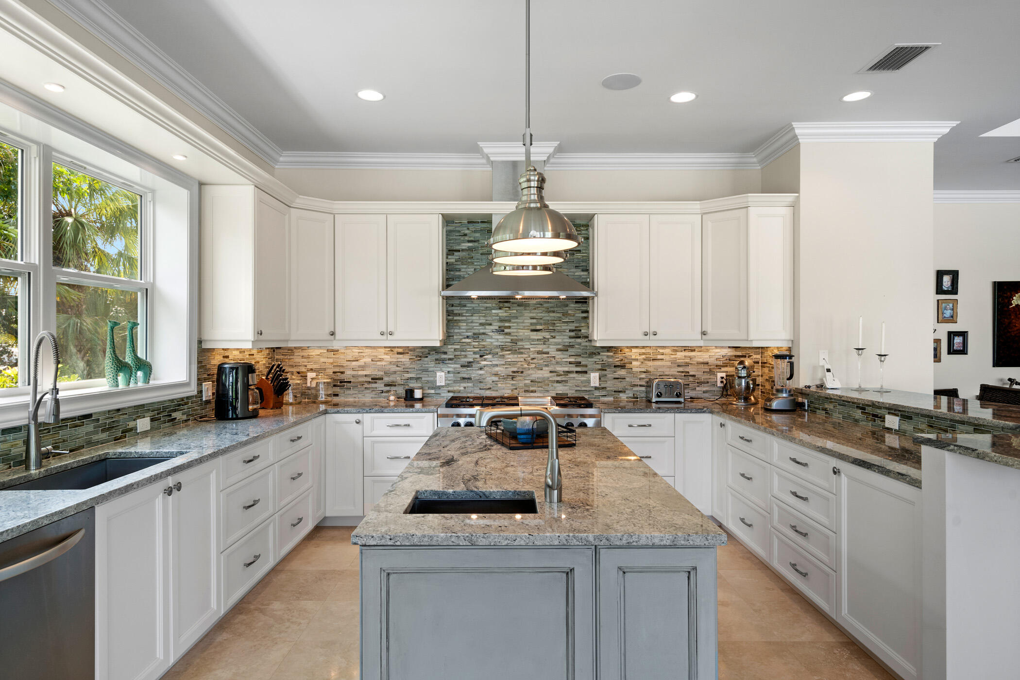 THE MOORINGS UNIT 4 - Residential