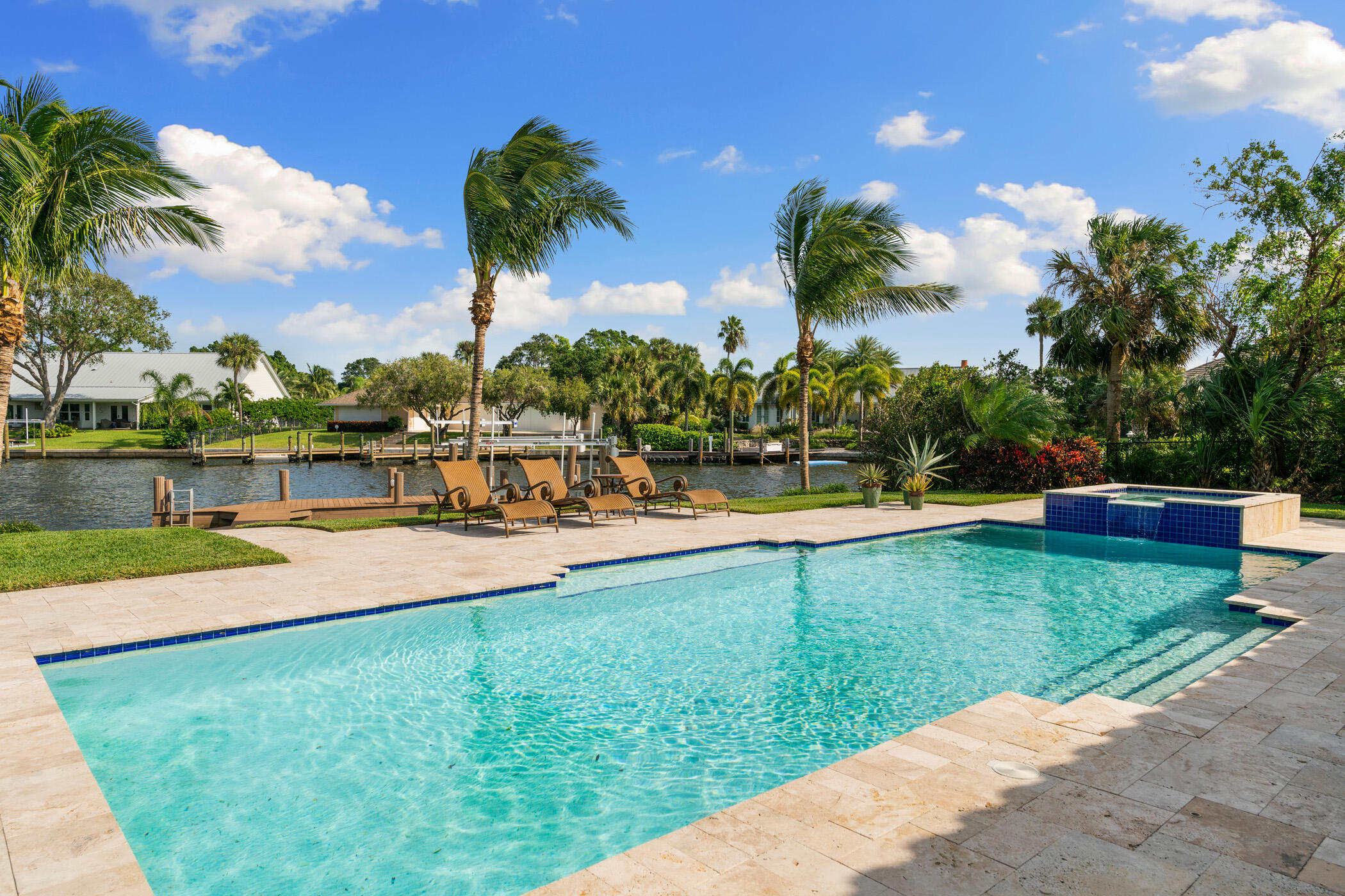 THE MOORINGS UNIT 4 - Residential