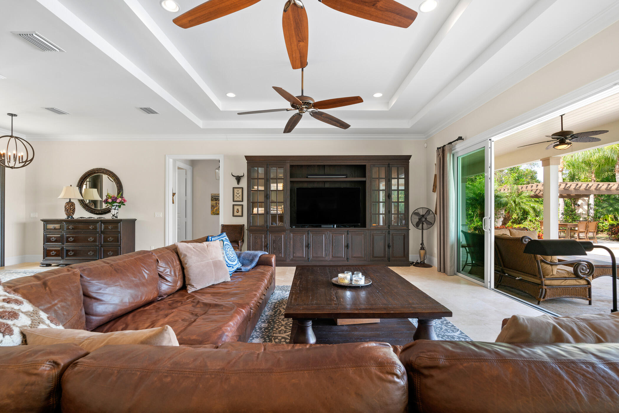 THE MOORINGS UNIT 4 - Residential