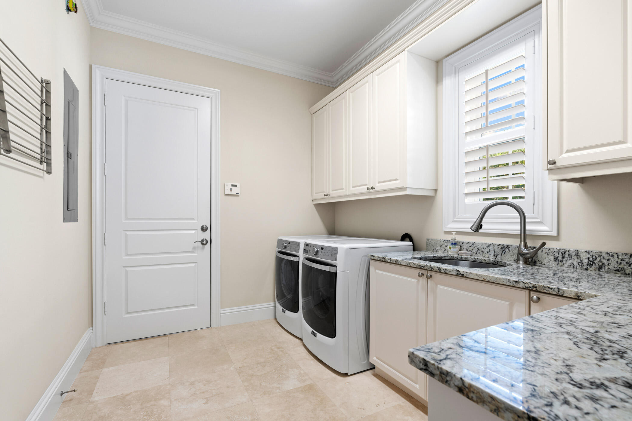 THE MOORINGS UNIT 4 - Residential