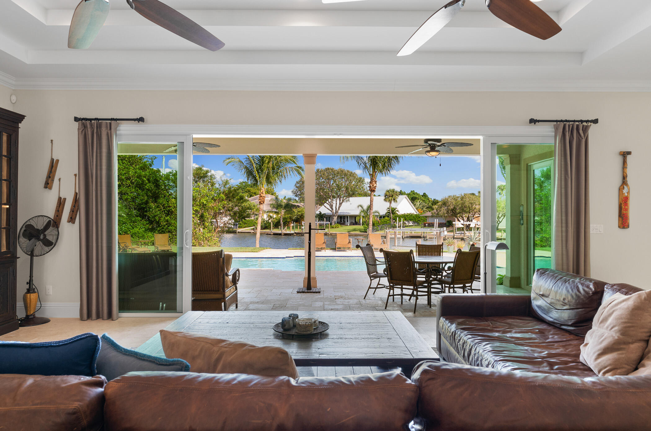 THE MOORINGS UNIT 4 - Residential