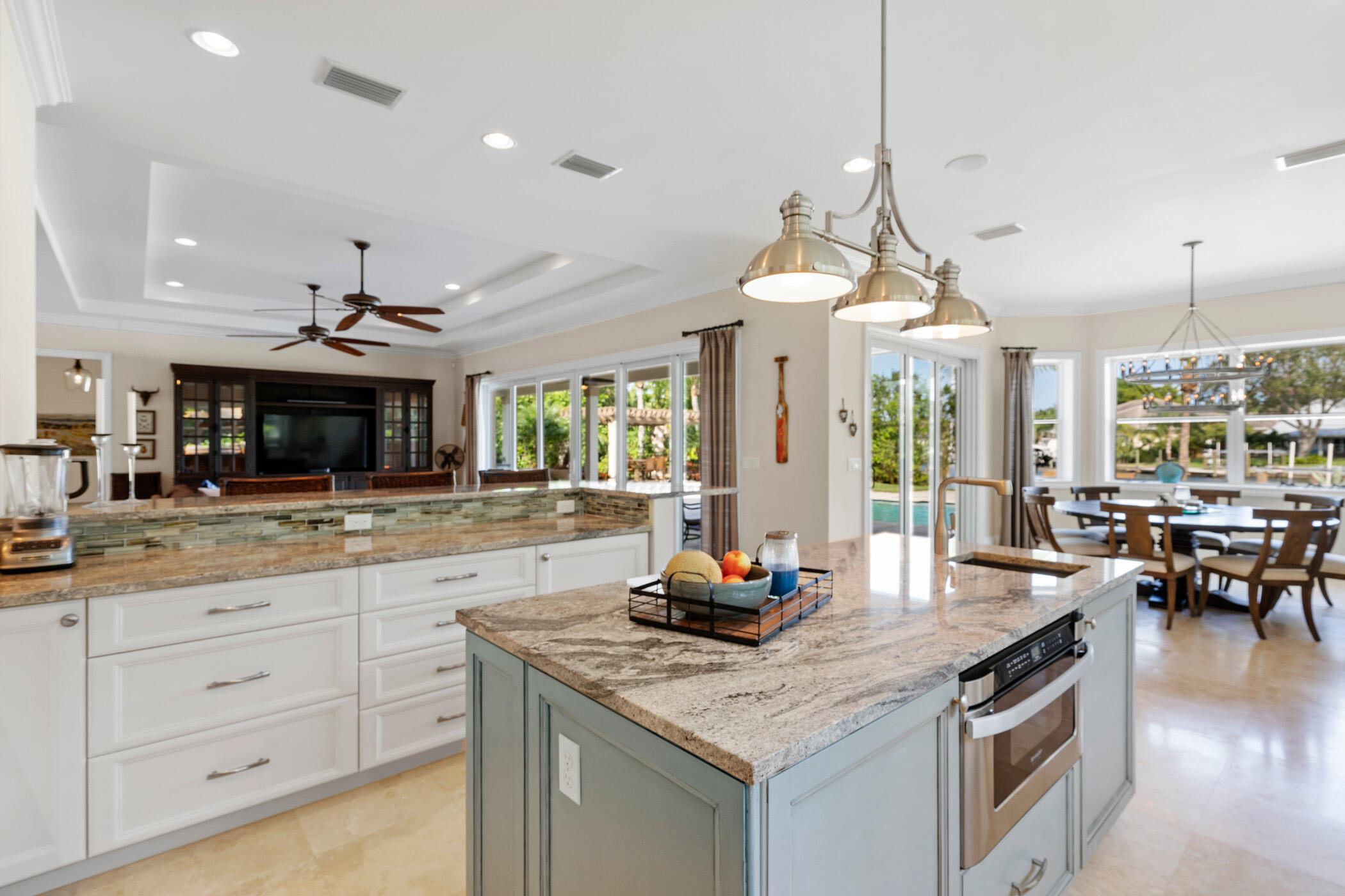 THE MOORINGS UNIT 4 - Residential