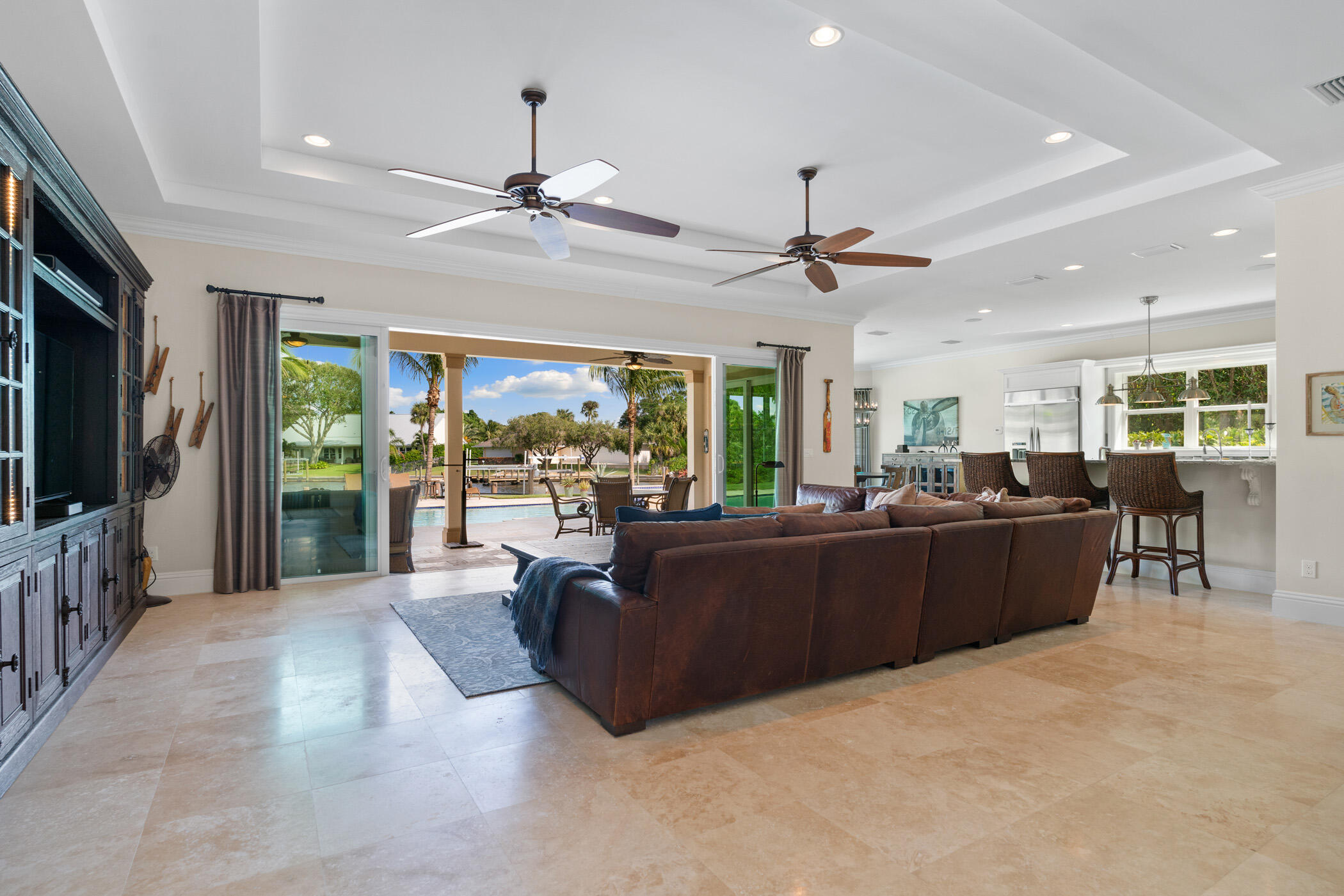 THE MOORINGS UNIT 4 - Residential