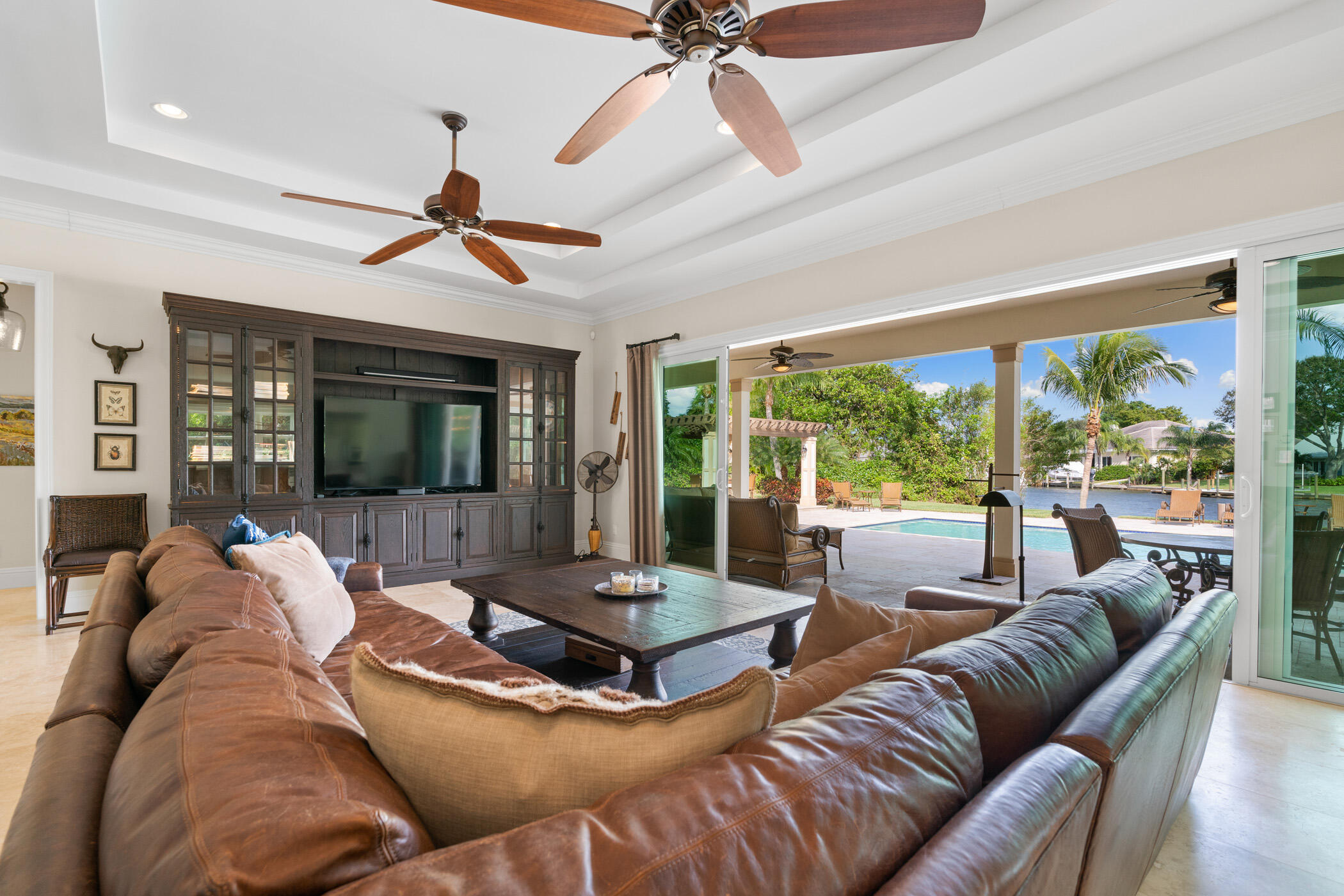 THE MOORINGS UNIT 4 - Residential