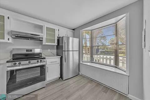159 SW 3rd St 159