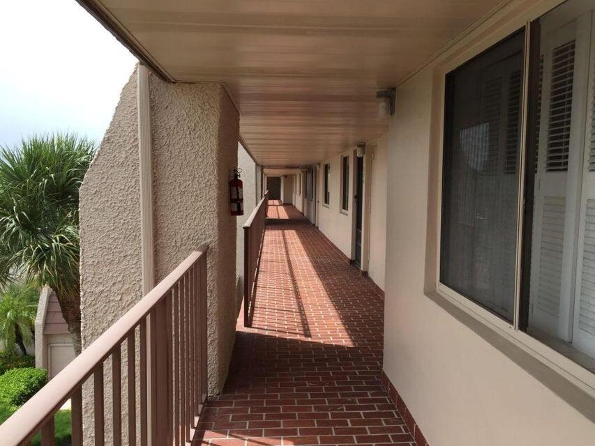 FOUNTAINS OF PALM BEACH N - Residential Lease