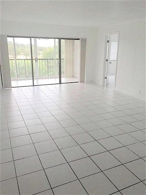 FOUNTAINS OF PALM BEACH N - Residential Lease