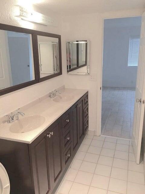 FOUNTAINS OF PALM BEACH N - Residential Lease