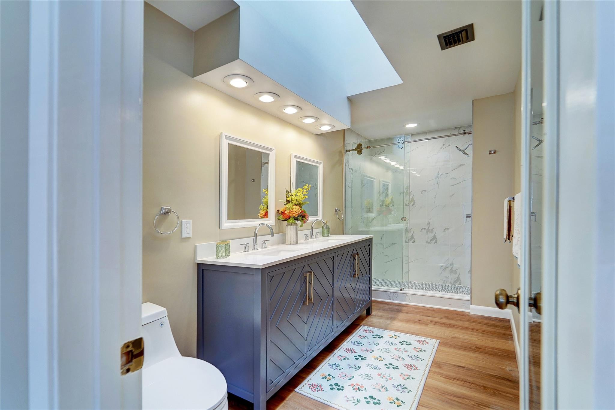 Woodmont Tr 71 105-14 B - Residential Lease