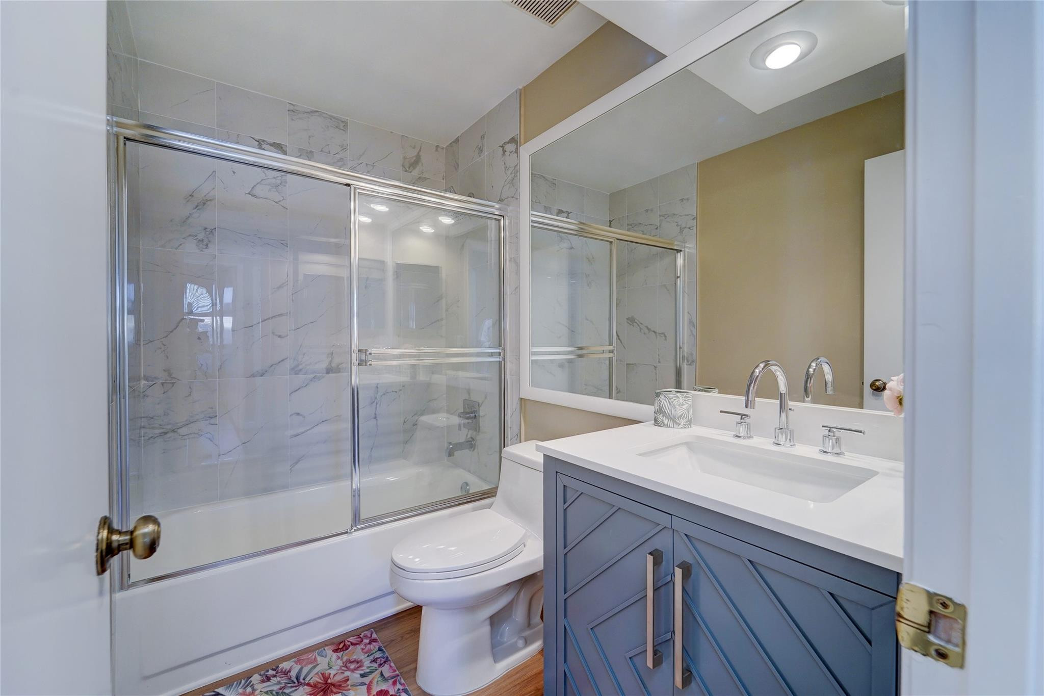 Woodmont Tr 71 105-14 B - Residential Lease