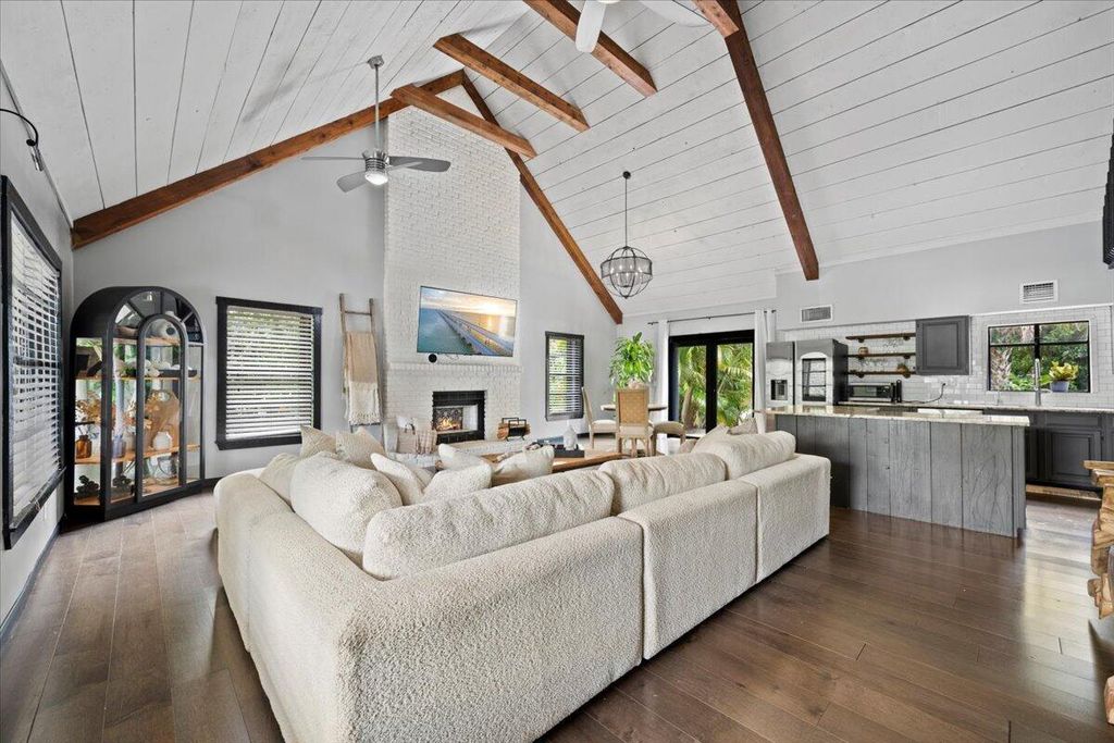 Photo of 15338 97th Drive N, Jupiter, FL 33478 (MLS # R11101724)