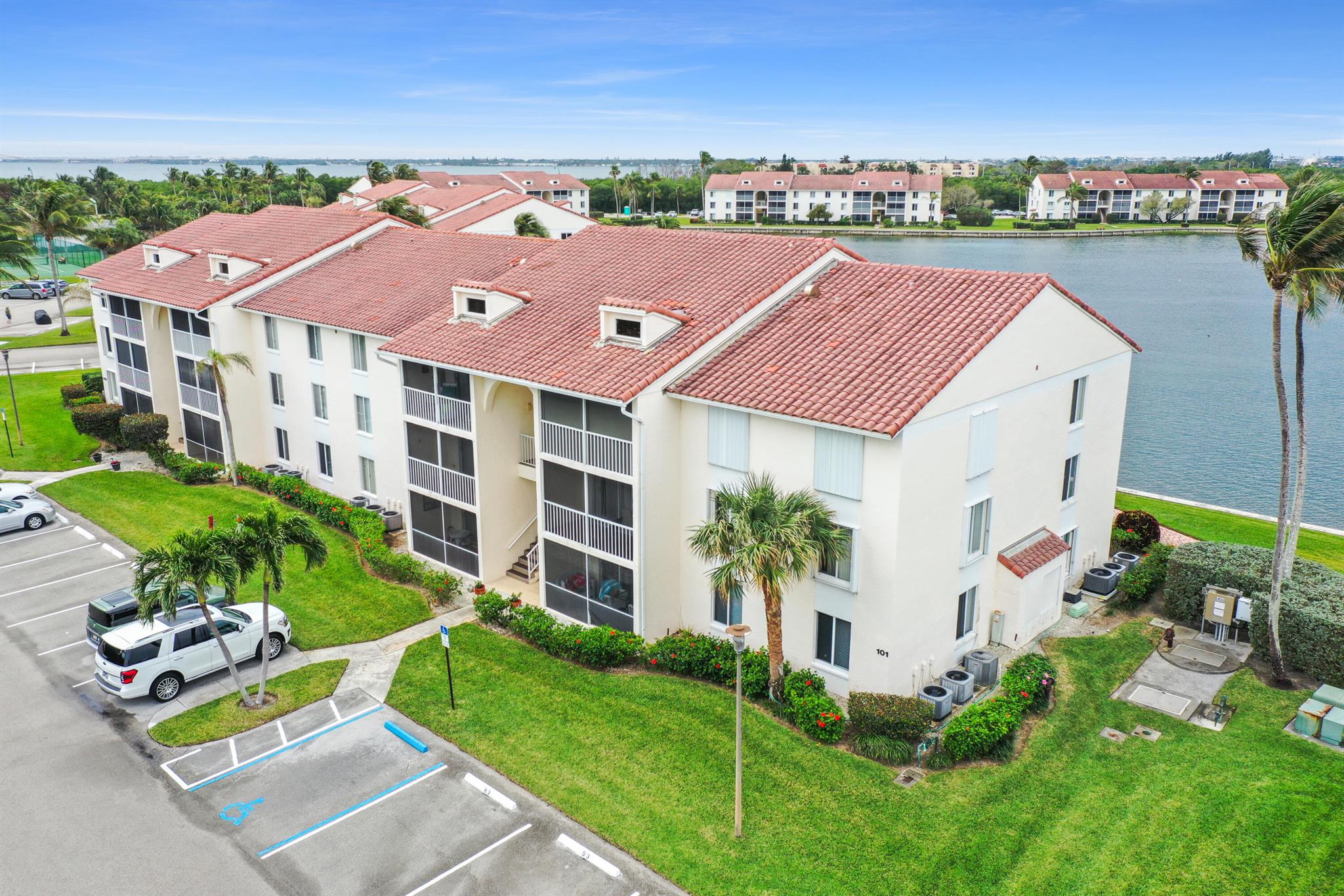 JENSEN BEACH CLUB CONDO - Residential Lease