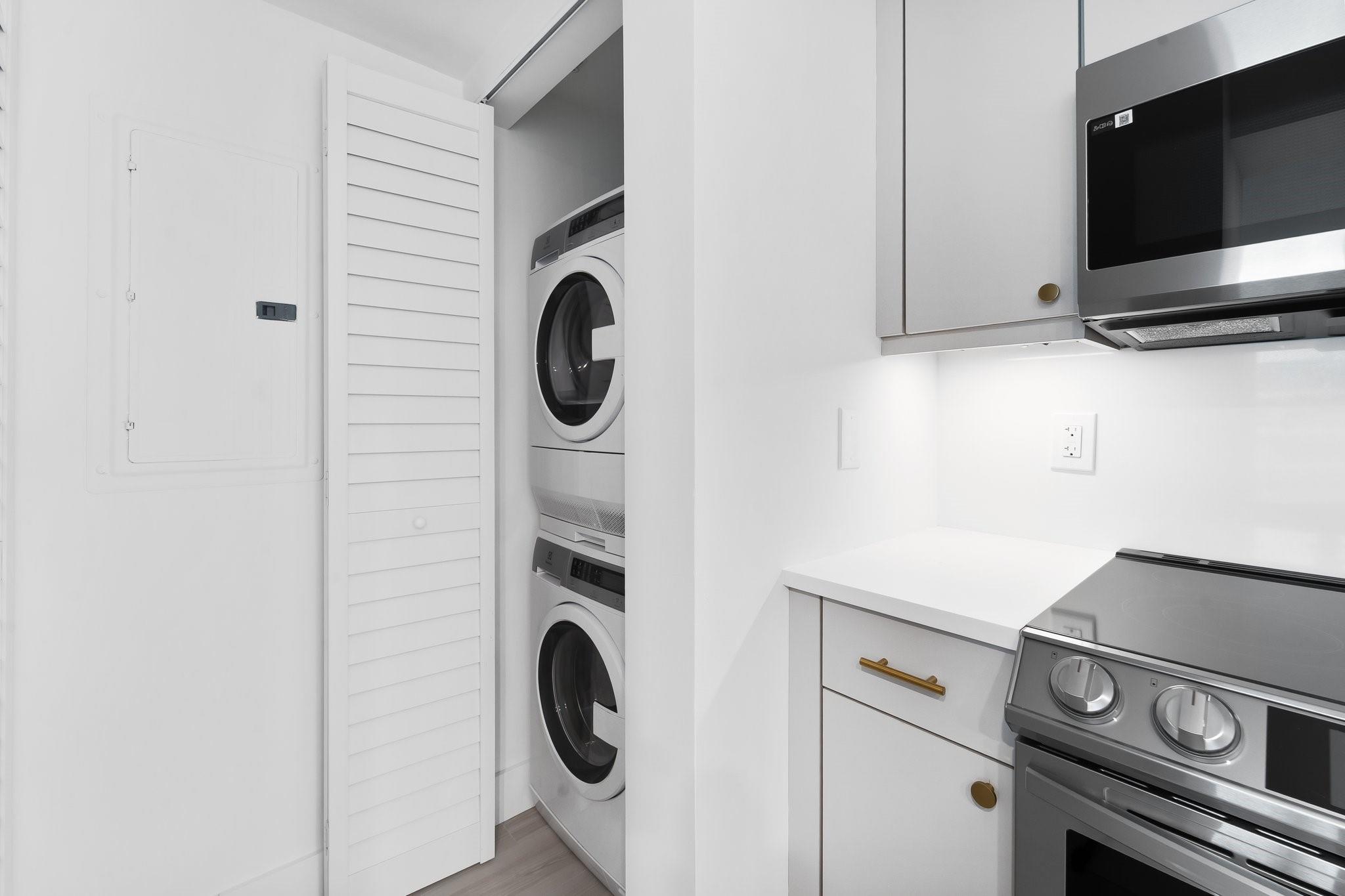 347 N New River Dr E 2108