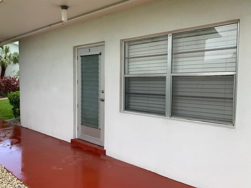 Photo of 28 Coventry B, West Palm Beach, FL 33417 (MLS # R10734844)