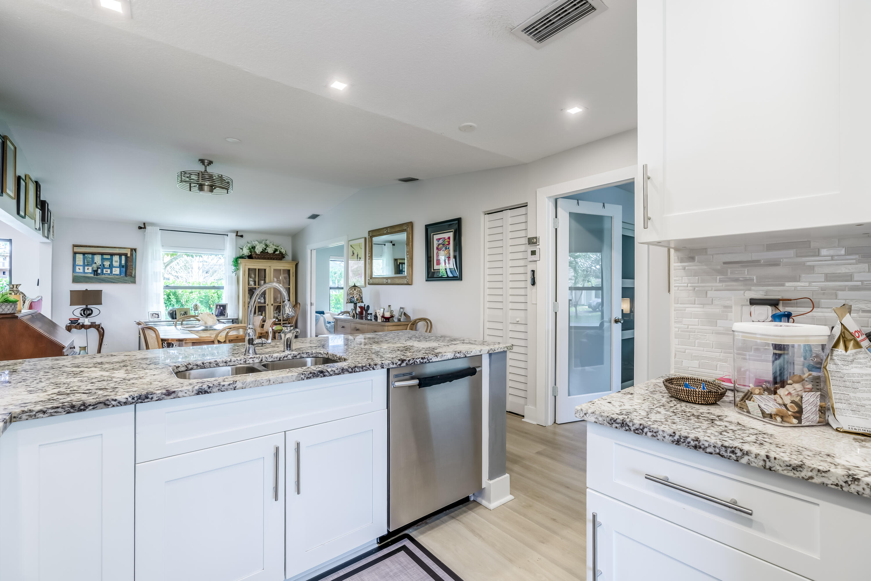 KINGS POINT 5 - Residential