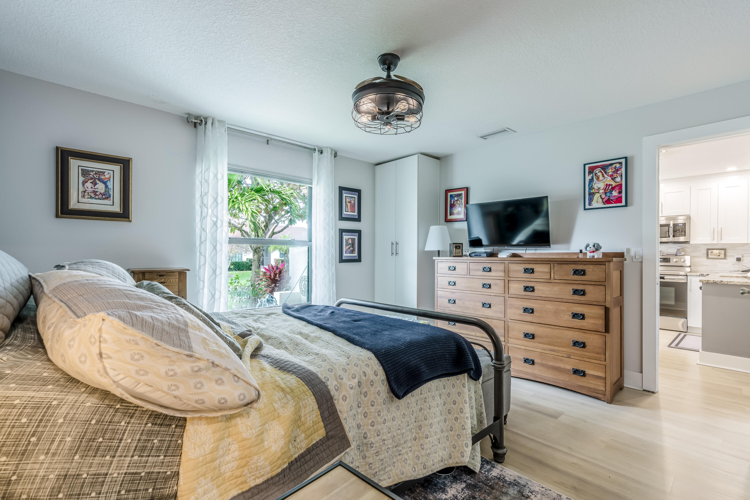 KINGS POINT 5 - Residential