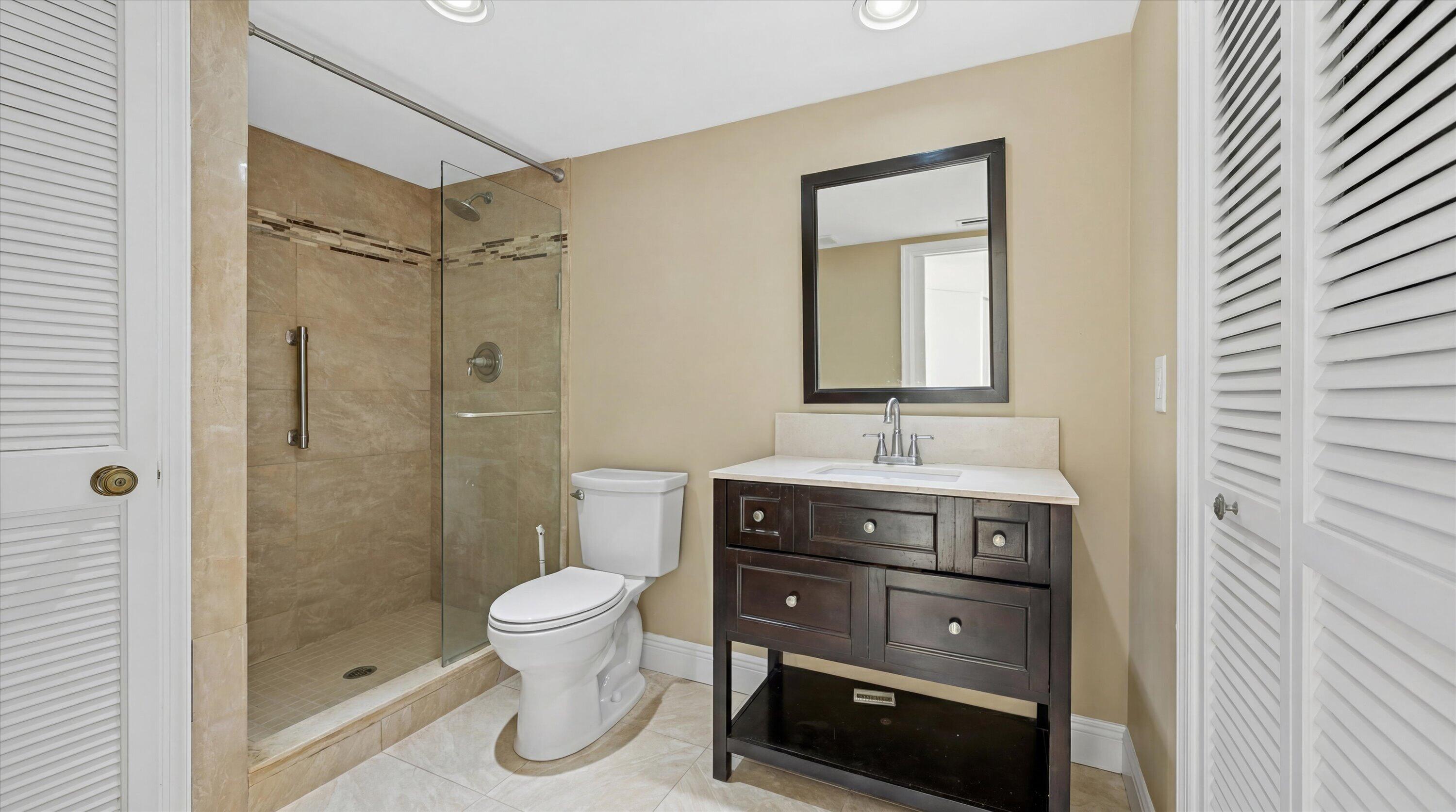 LA PENSEE COND DECL FILED 4-25-85 IN - Residential