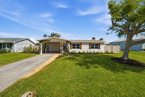 Photo of 1803 SE Lafayette Street, Stuart, FL 34997 (MLS # B26069741)