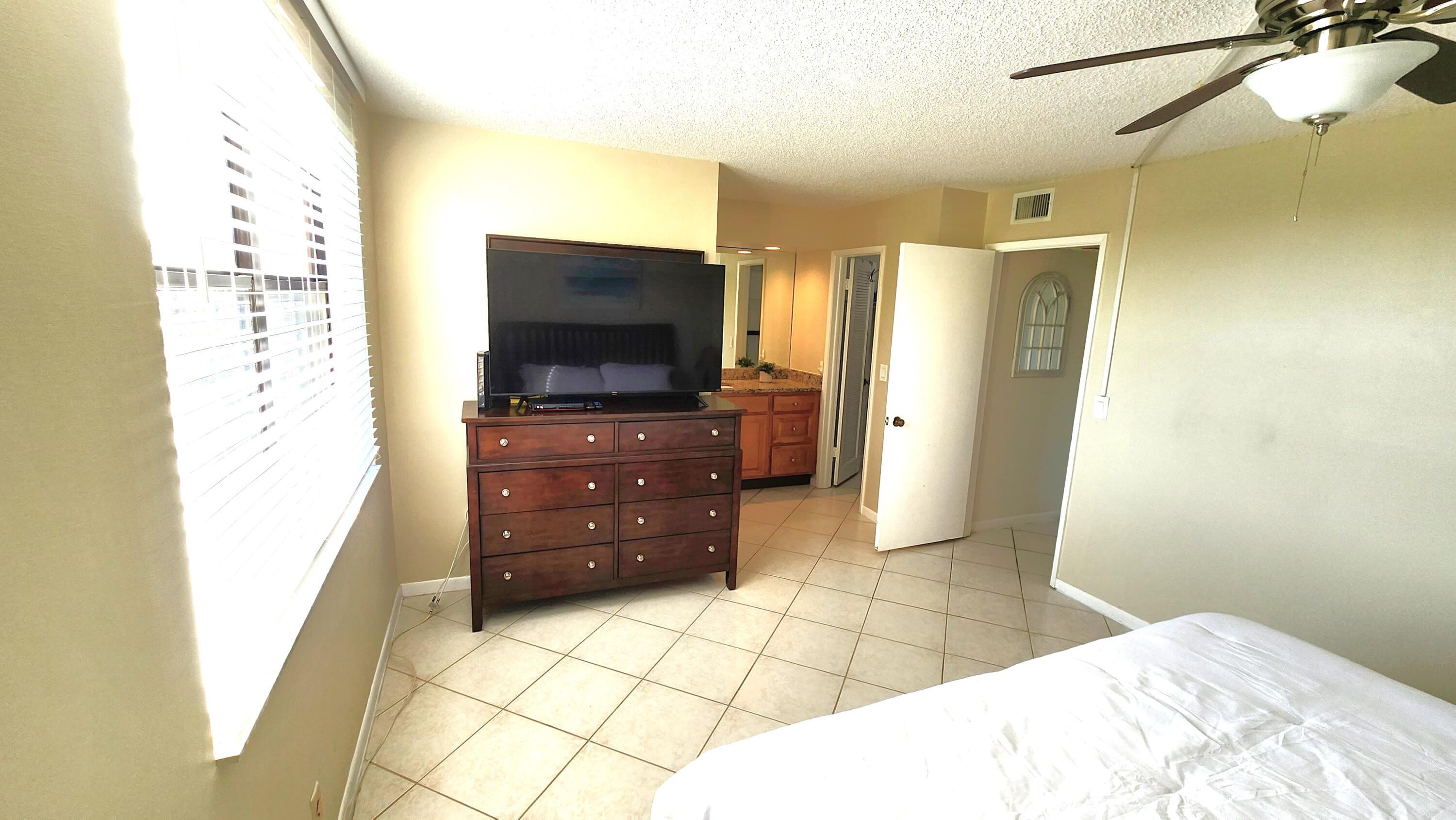 LAVERS DELRAY RACQUET CLUB CONDO - Residential