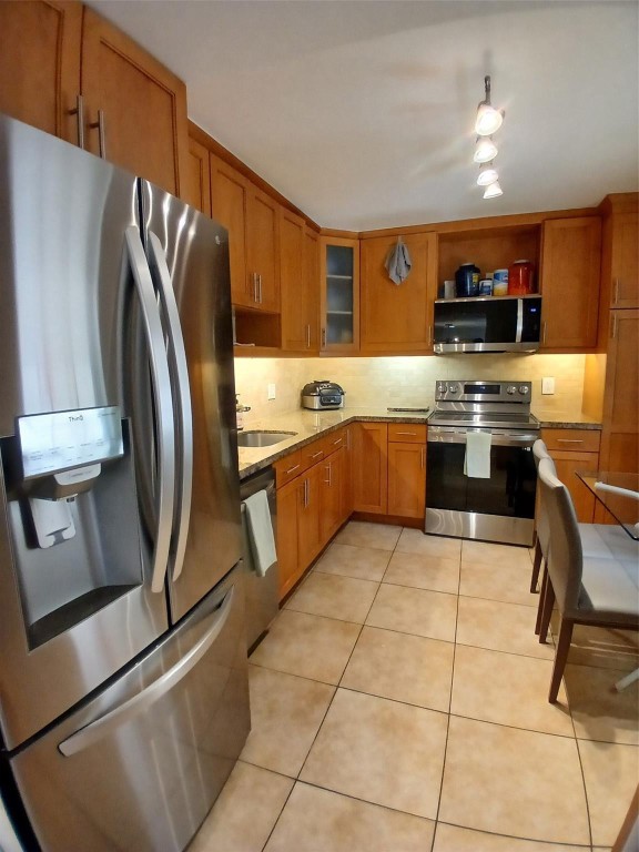 907 Cypress Terrace 104