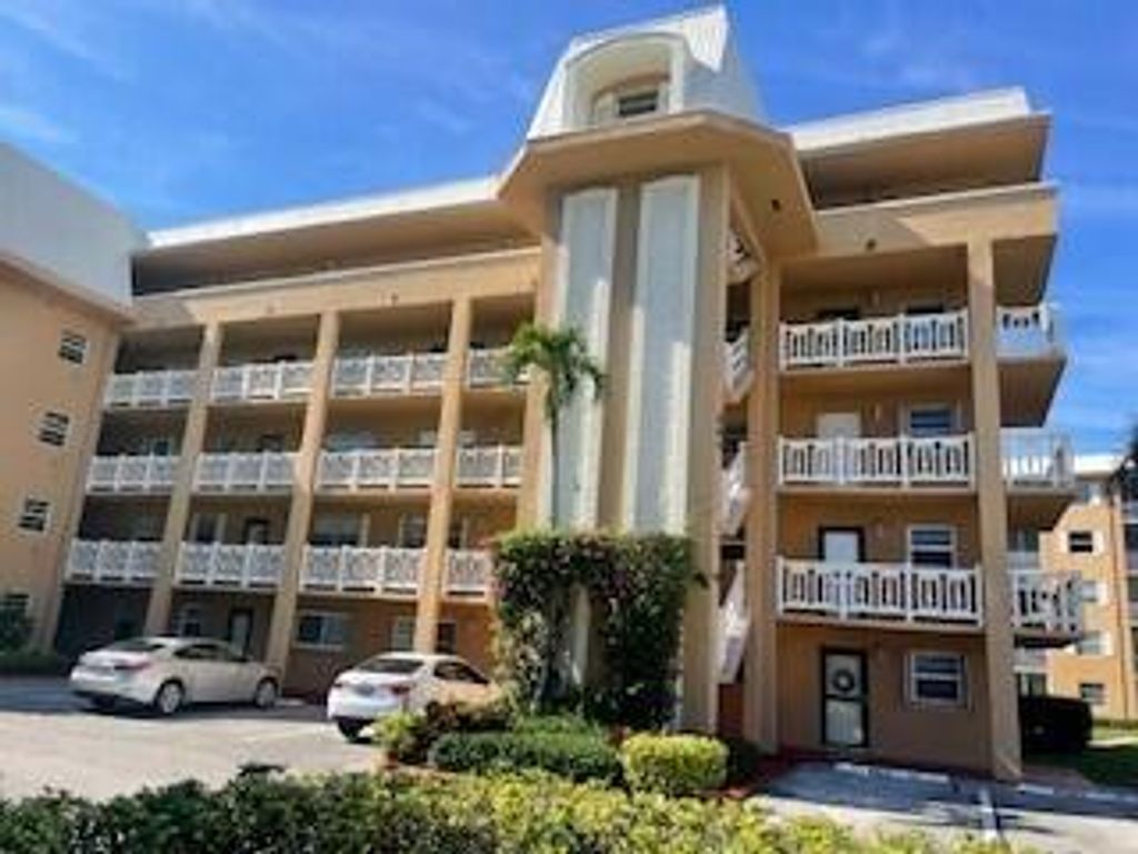 Photo of 304 Golfview Road #403, North Palm Beach, FL 33408 (MLS # R11057656)