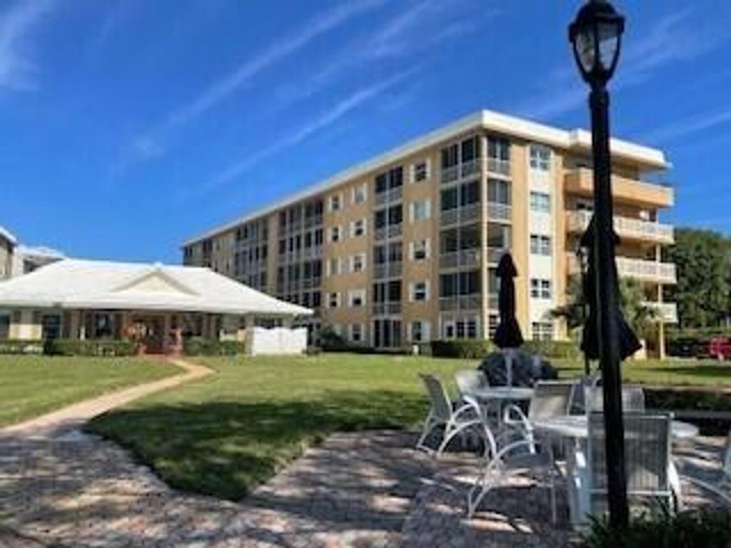 Photo of 304 Golfview Road #403, North Palm Beach, FL 33408 (MLS # R11057656)