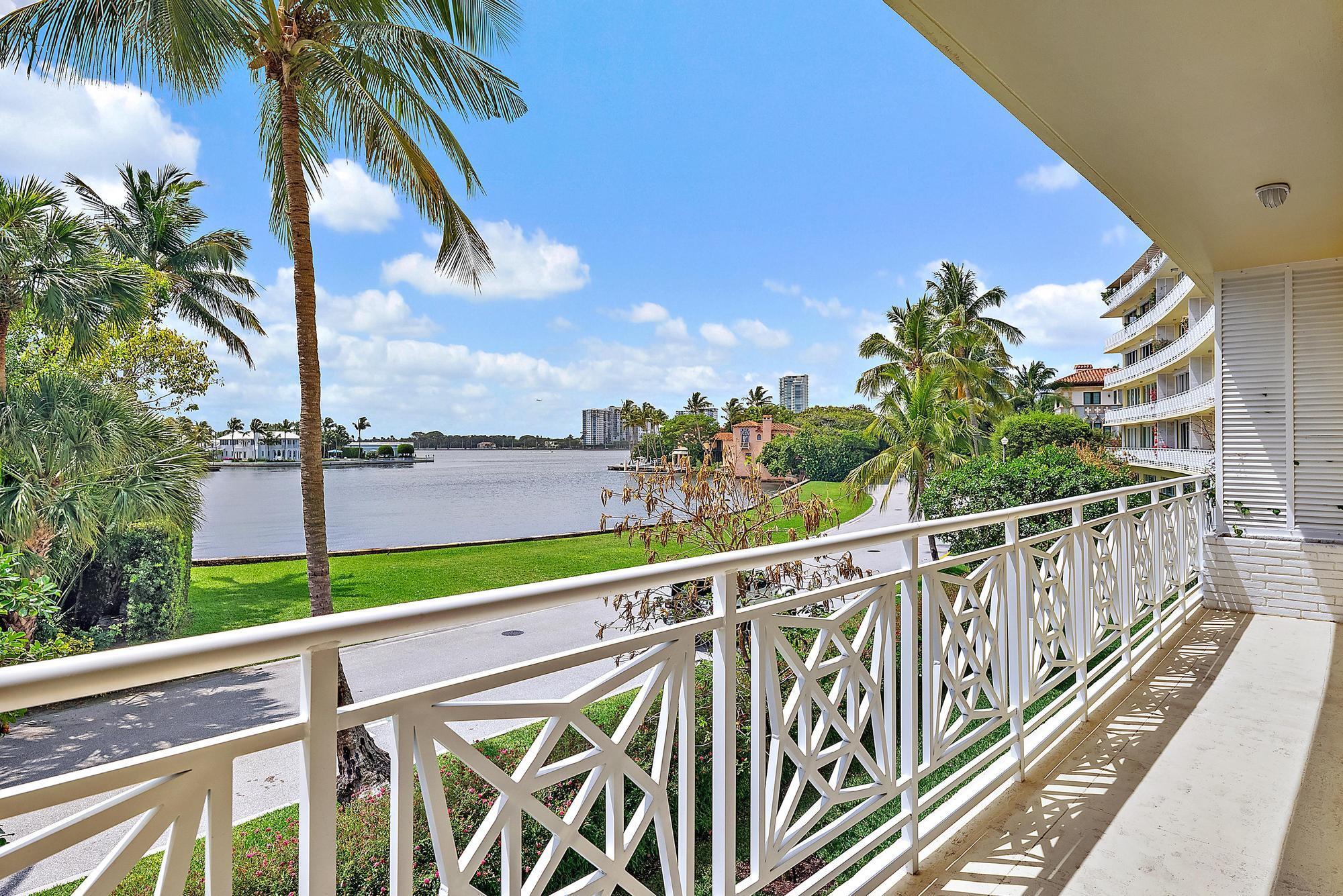 425 Worth Avenue 2f