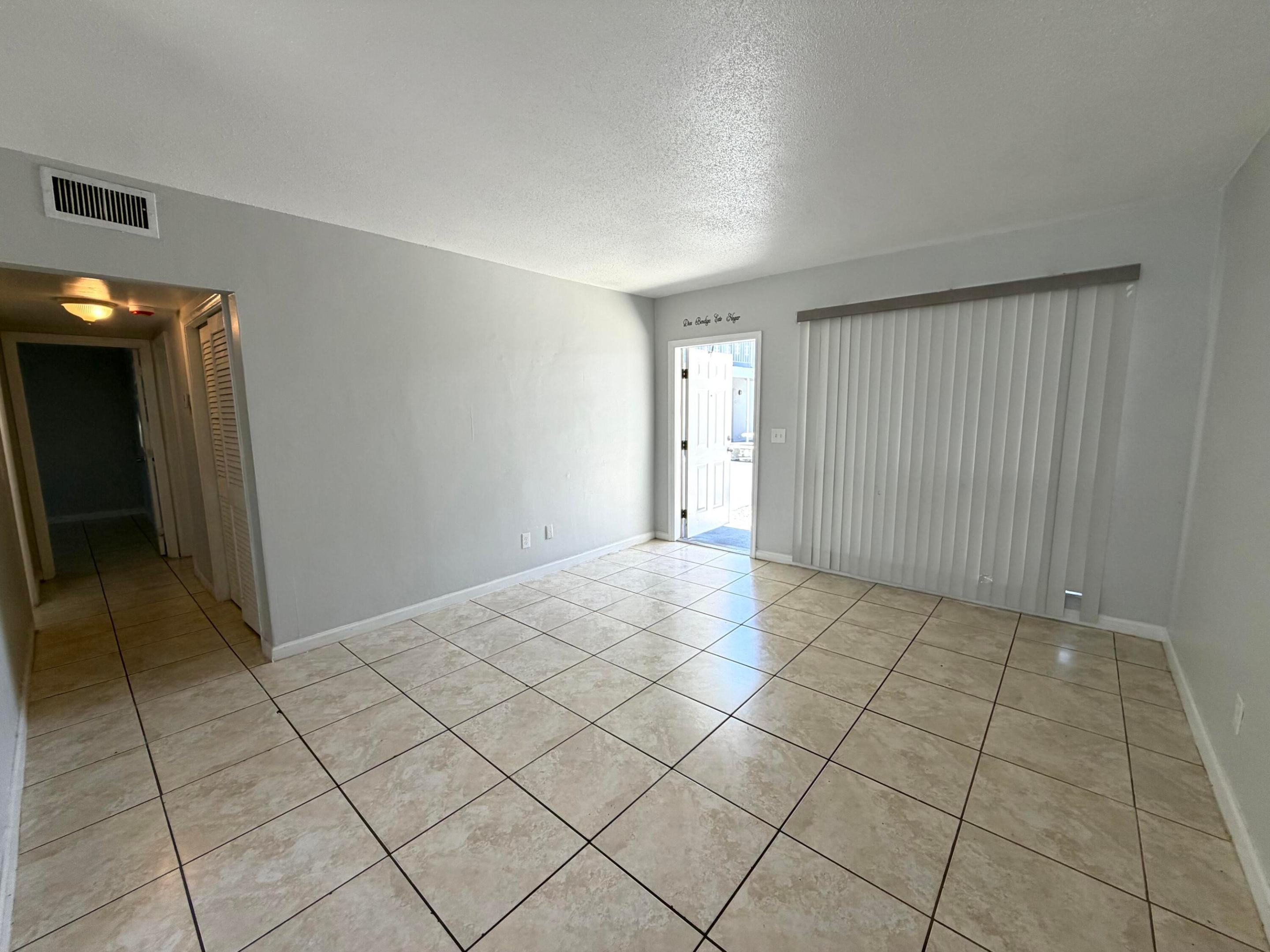 915 NE 8th Street 104