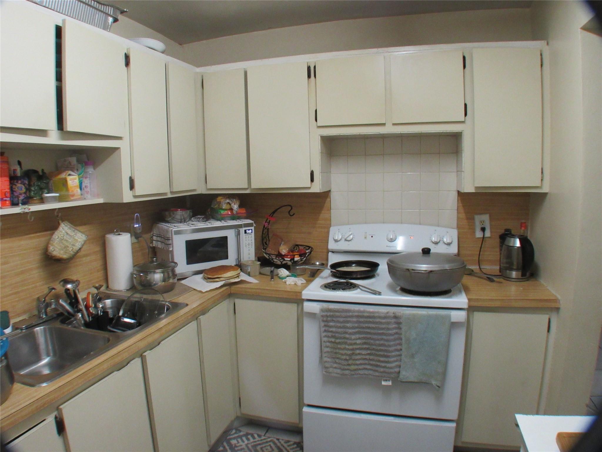 LAKE PARK GARDENS - Residential