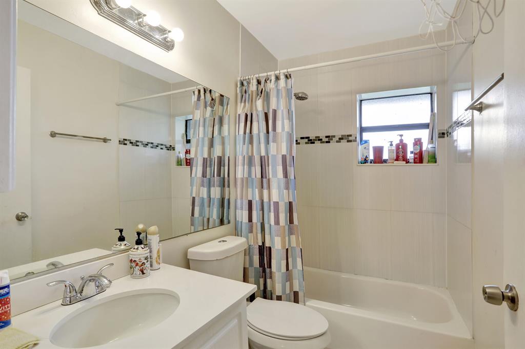 APPLEWOOD 2 - Residential