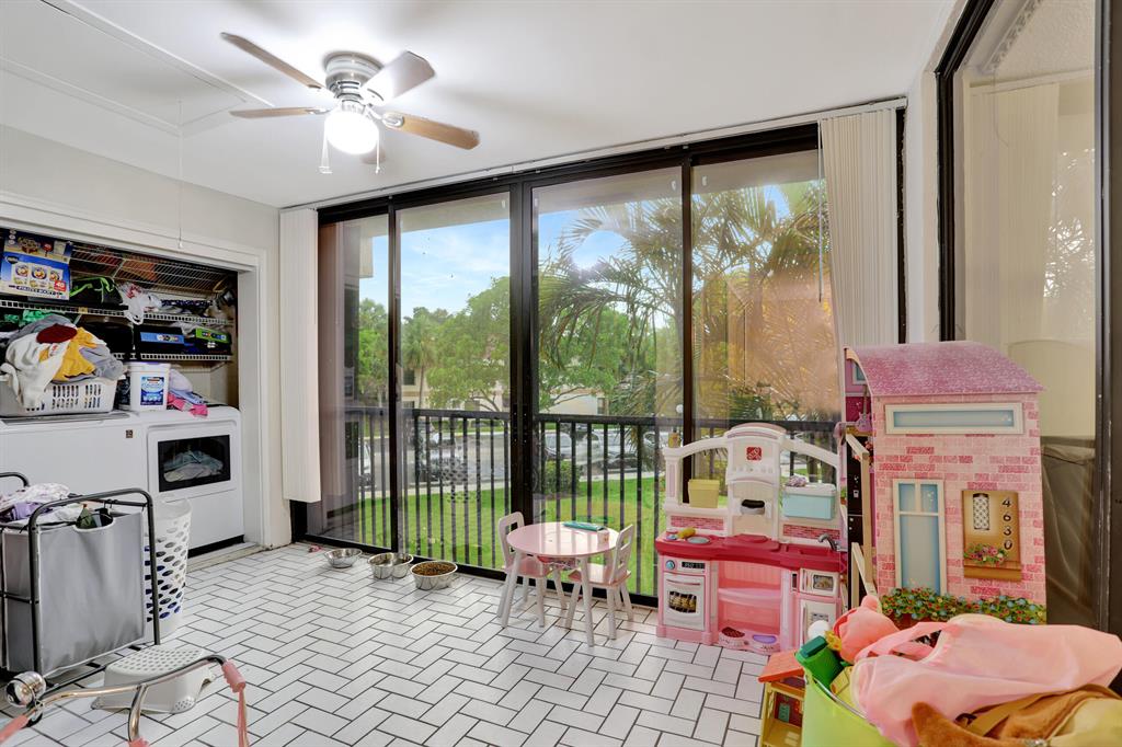 APPLEWOOD 2 - Residential