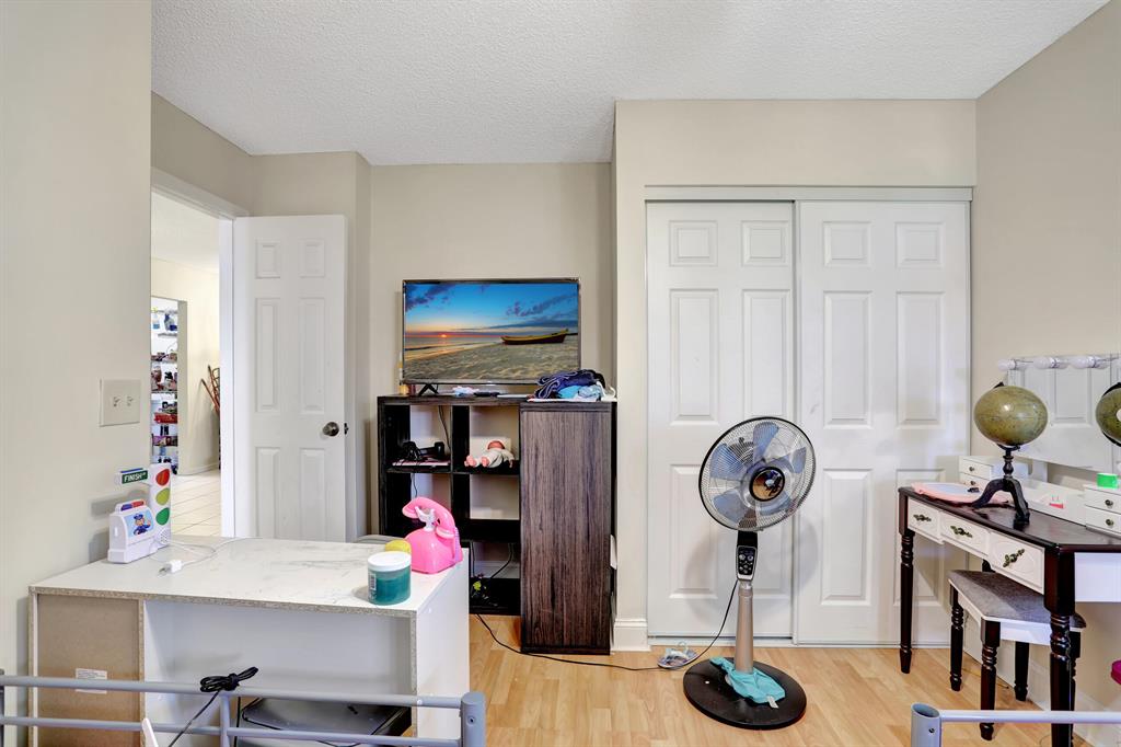 APPLEWOOD 2 - Residential