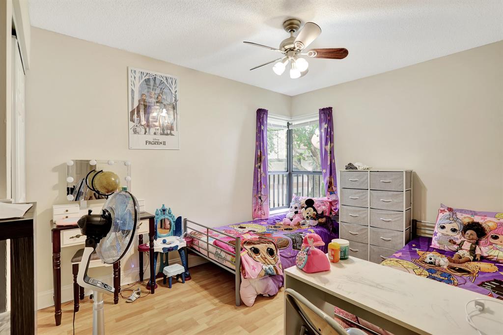 APPLEWOOD 2 - Residential