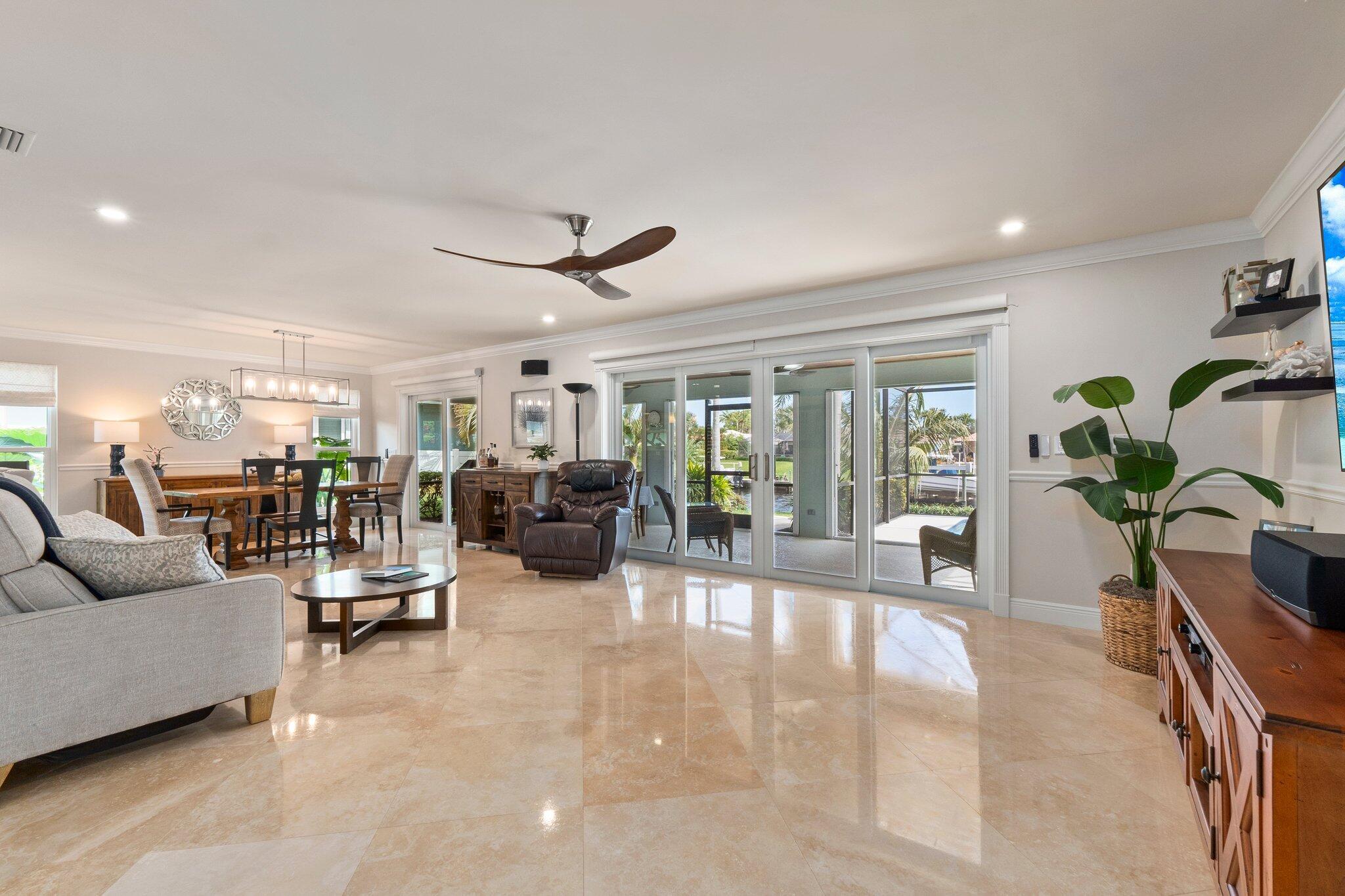 YACHT & COUNTRY CLUB OF S - Residential