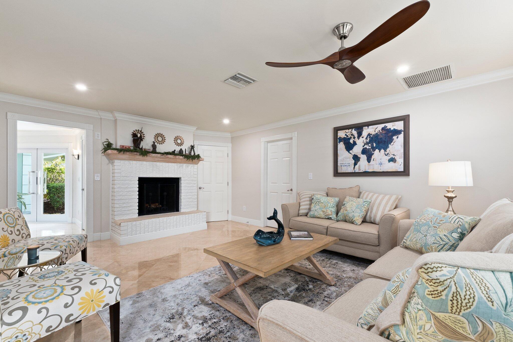 YACHT & COUNTRY CLUB OF S - Residential