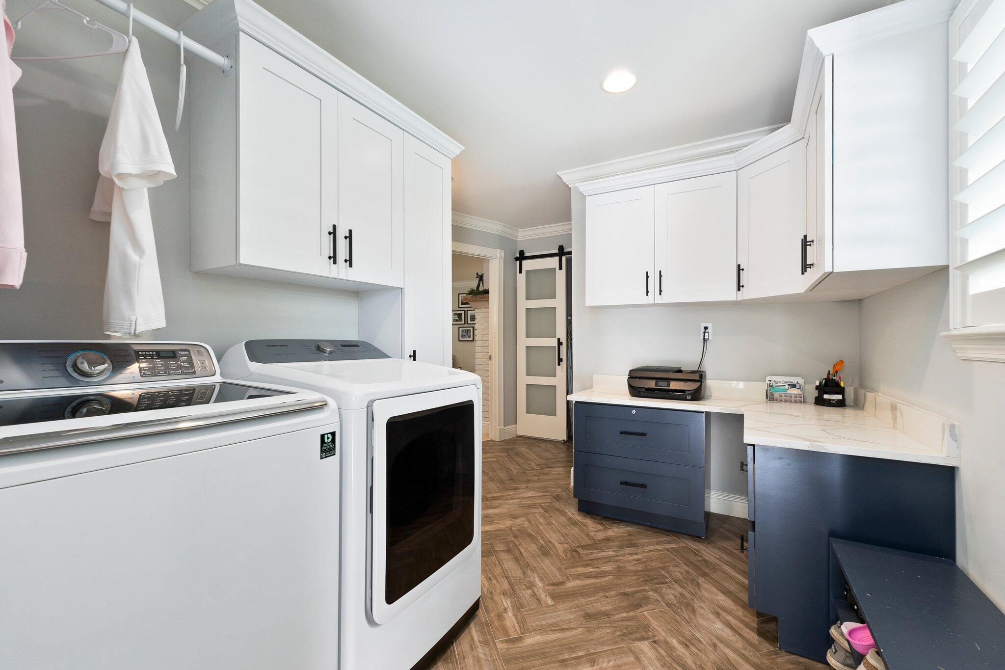 YACHT & COUNTRY CLUB OF S - Residential