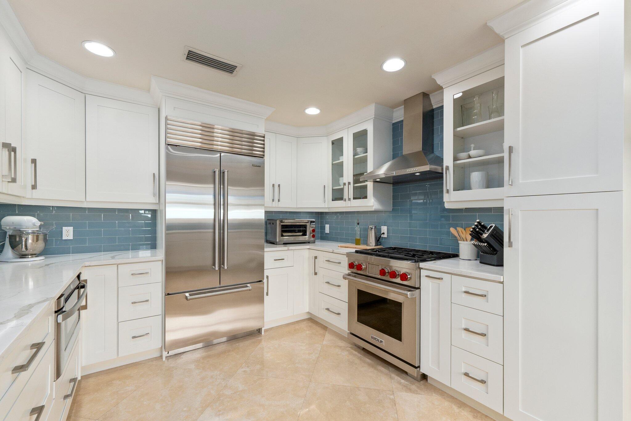 YACHT & COUNTRY CLUB OF S - Residential