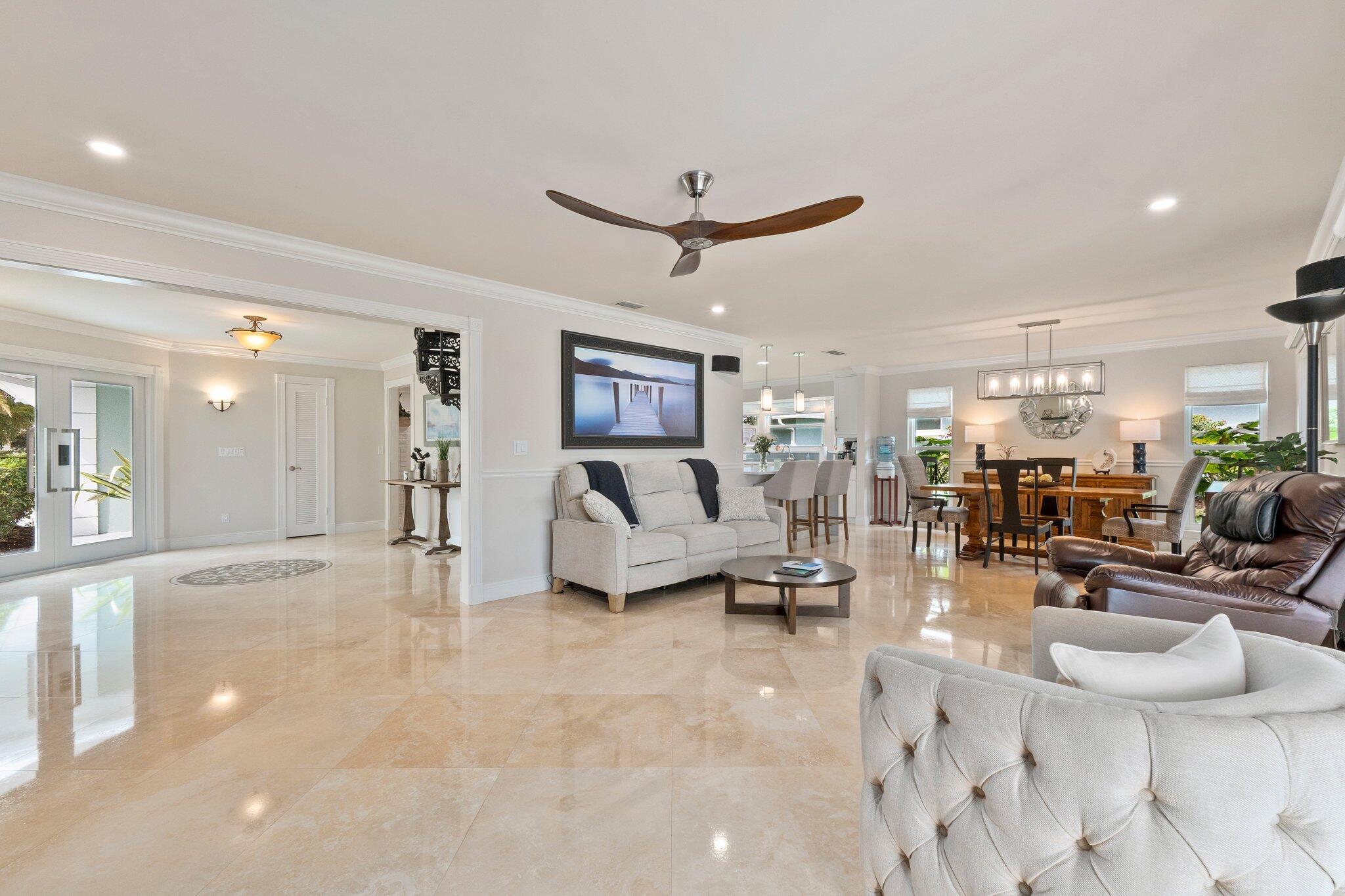 YACHT & COUNTRY CLUB OF S - Residential