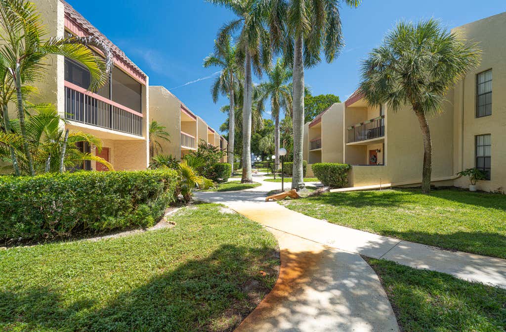 Photo of 769 SE 1st Way, Deerfield Beach, FL 33441 (MLS # B26064912)