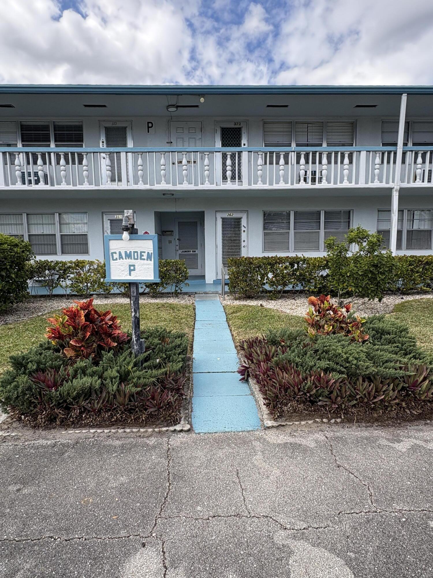 CENTURY VILLAGE / CAMDEN CONDOS - Residential Lease