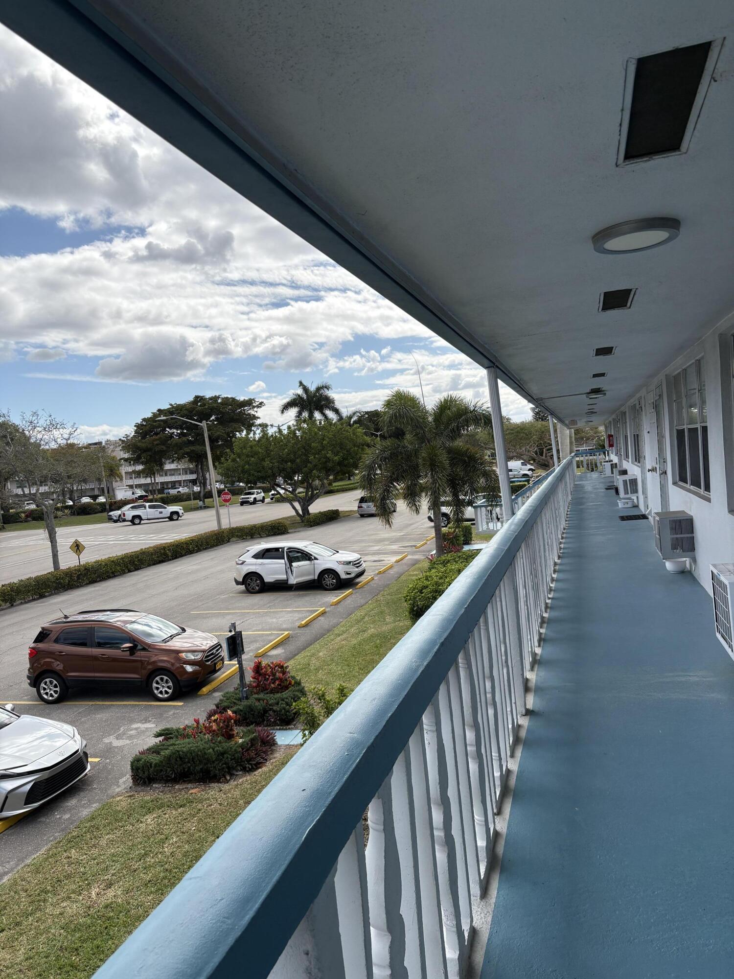 CENTURY VILLAGE / CAMDEN CONDOS - Residential Lease