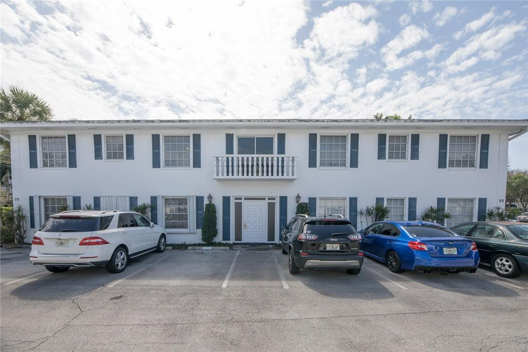 Imperial Point Colonnades - Residential