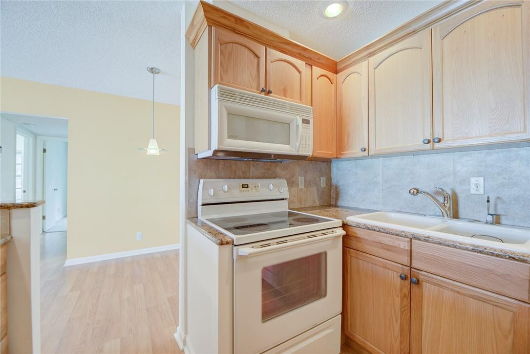 Imperial Point Colonnades - Residential