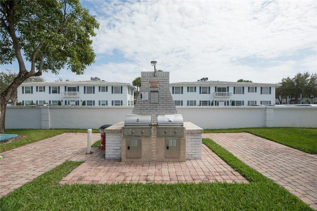 Imperial Point Colonnades - Residential