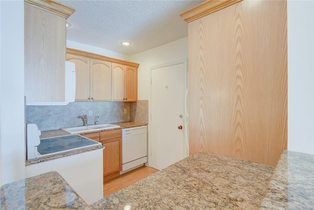 Imperial Point Colonnades - Residential