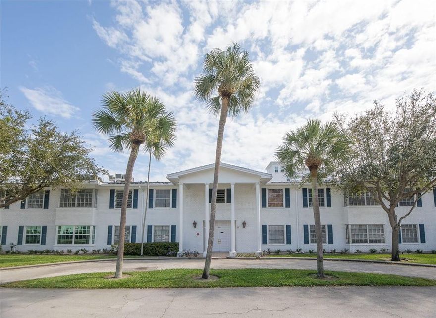 Clean and well maintained 2 bedrooms 1 1/2 bath unit on the second floor. Corner unit which brings lots of natural light in. Fresh paint throughout the home, new refrigerator. Washer and Dryer in unit. 1/2 bath in the master bedroom. Only 1 assigned parking space. Guest parking available. Less than 10 minutes from the beach and 20 minutes to Las Olas Blvd. Imperial Point Colonnades is in a quiet but centrally located area of Fort Lauderdale.