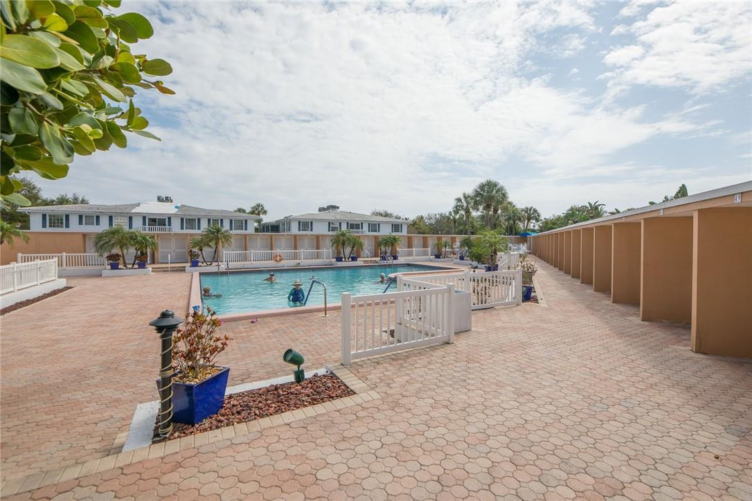 Imperial Point Colonnades - Residential